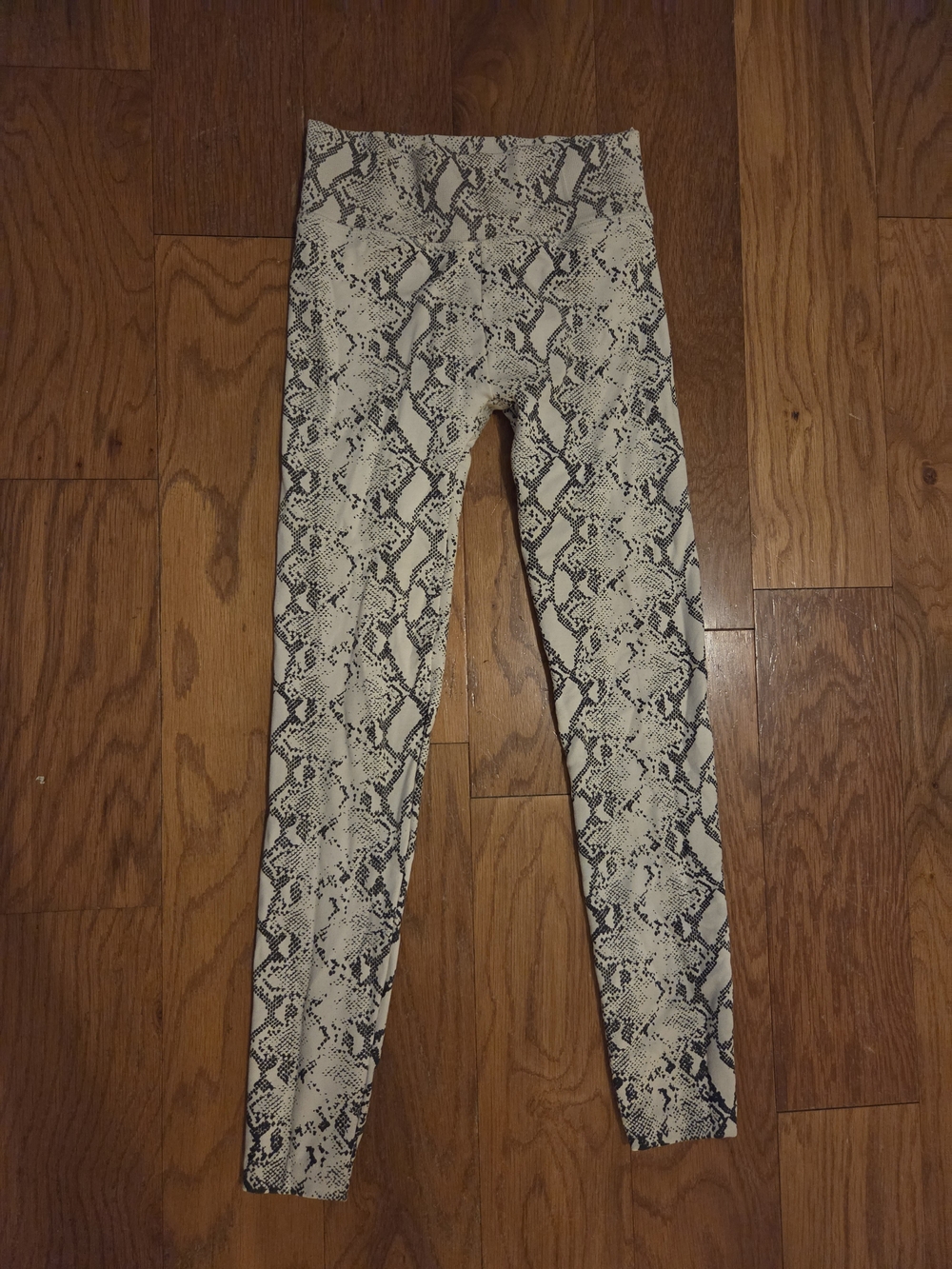 Girls Snake-Pattern Leggings- Cream & Black Size L/XL
